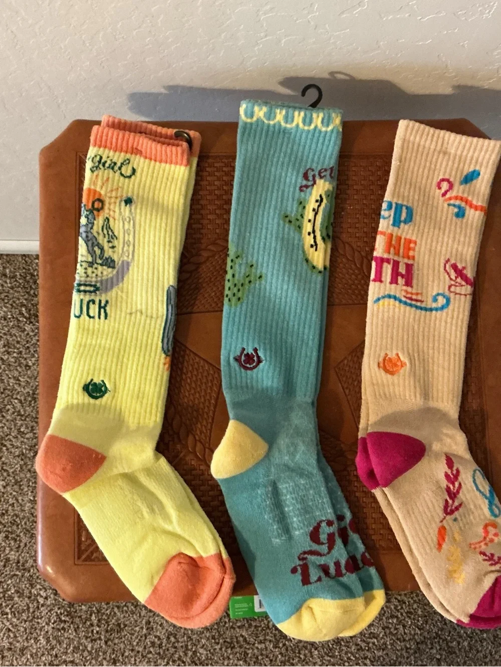 Lucky Chuck bundle pair